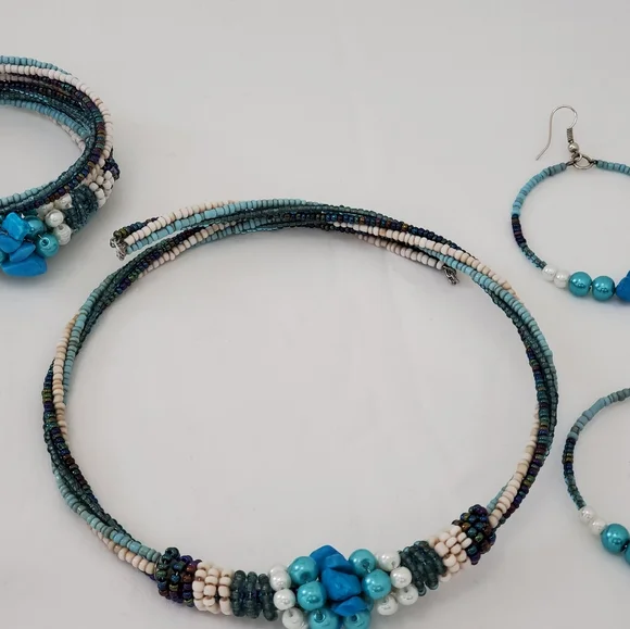 Blue Sea beads and pearl necklace set - Picture 2 of 5